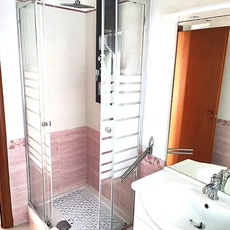 Domu Elena Дом отдыха